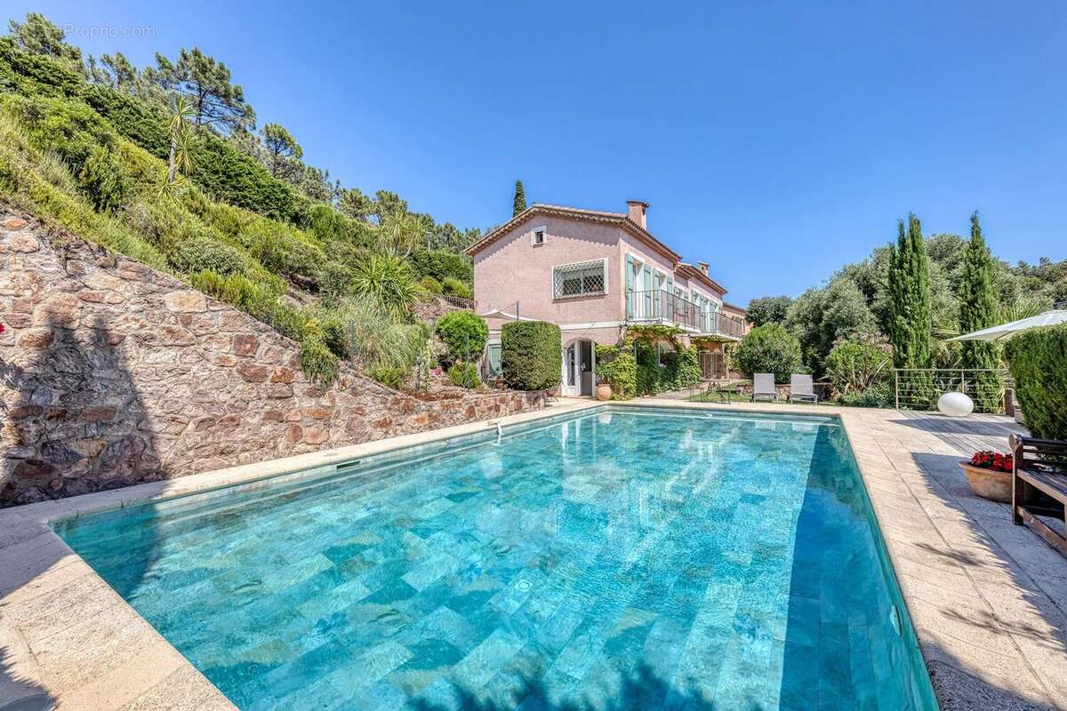 Maison à THEOULE-SUR-MER