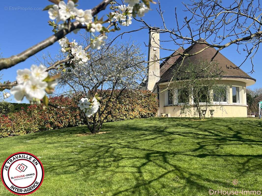 Maison à LUSIGNY-SUR-BARSE