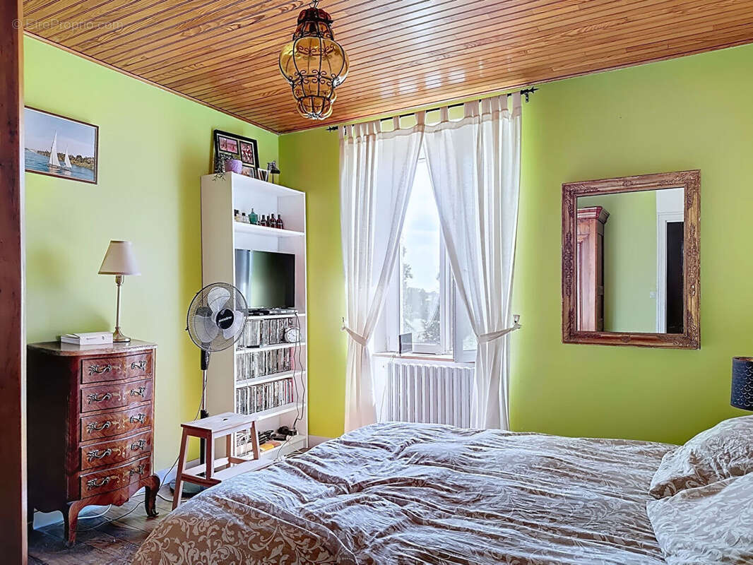 Maison à NOYAL-SOUS-BAZOUGES