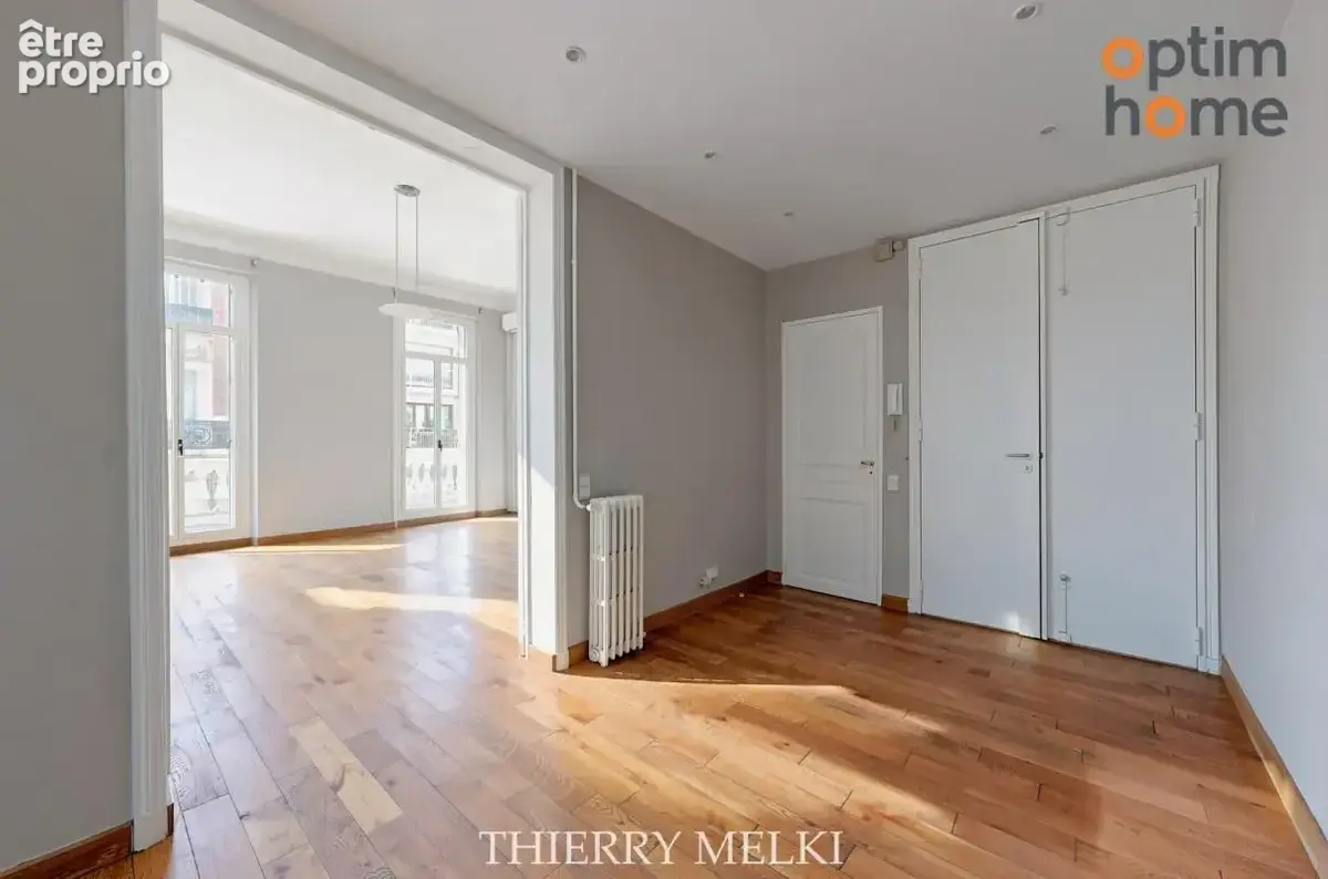 Appartement T3/4 98 m2 - Profession Libérale ou Résidence Principale - Carré d'Or Marseille 8ième - photo 3