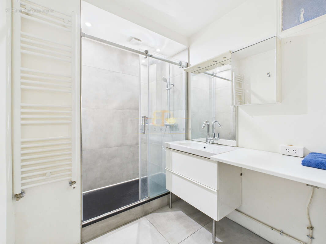 Appartement à AUBERVILLIERS