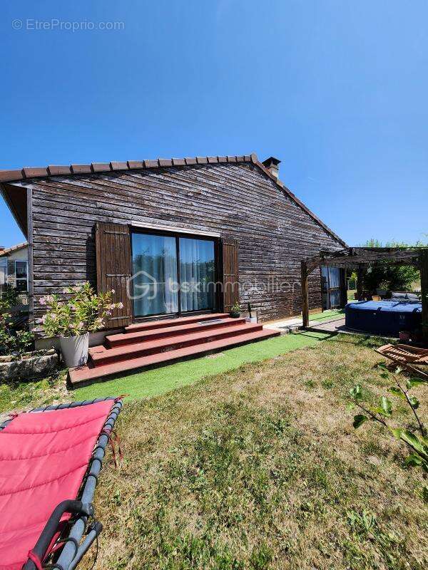 Maison à ROUILLE