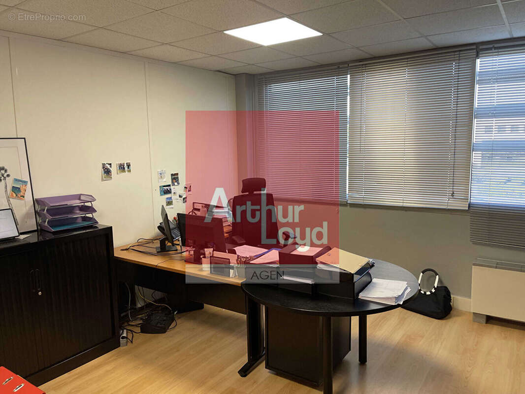 Commerce 195 m² à Estillac  - photo 2
