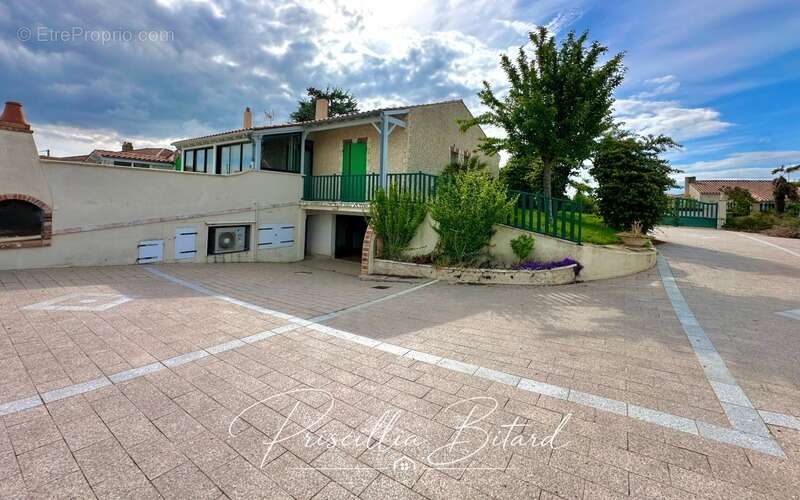 Maison à AIGREFEUILLE-D'AUNIS