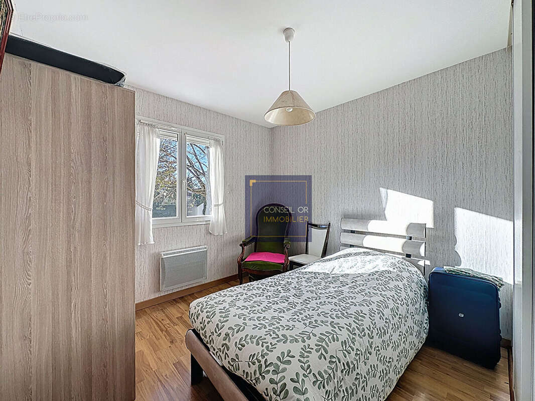 Maison à SAINT-GENIS-LAVAL