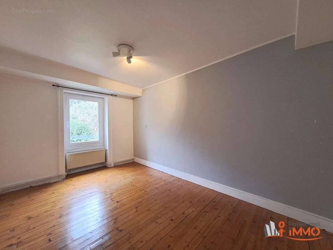 Appartement à ROCHE-LA-MOLIERE