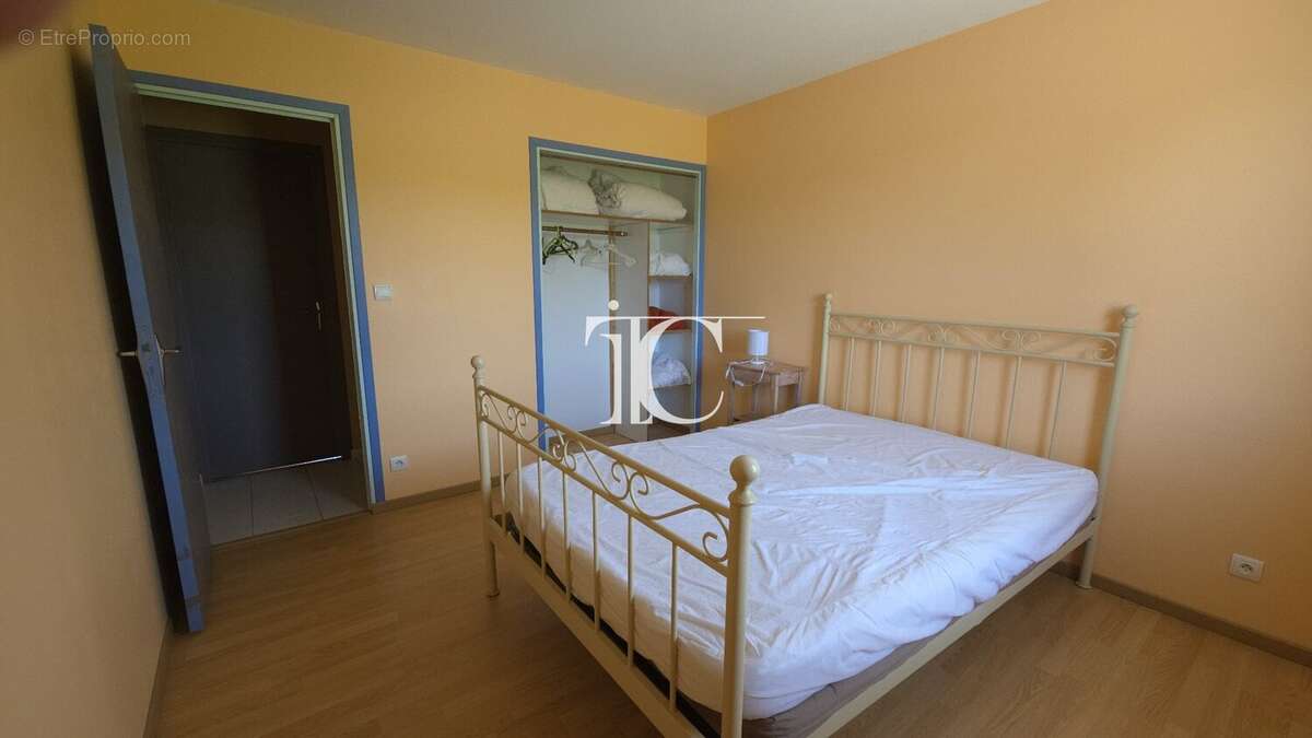 Maison à BERRIAS-ET-CASTELJAU