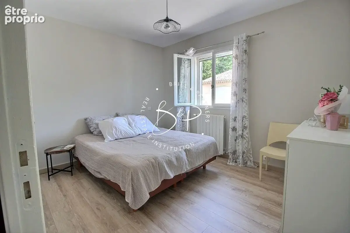 Maison Lorgues 175 m2 4 chambres dont 1 suite parentale, double garage, piscine - photo 9