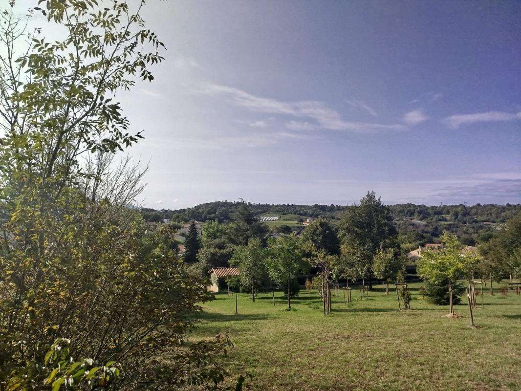 Terrain à CHATEAUNEUF-SUR-ISERE