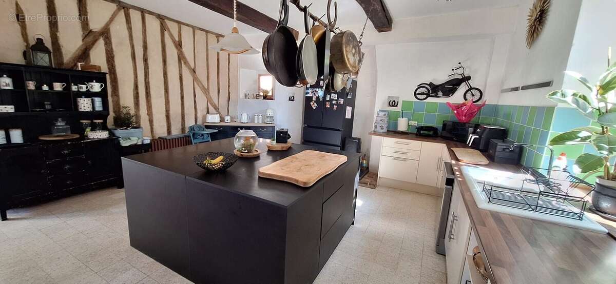 Cuisine - Maison à TRIE-SUR-BAISE
