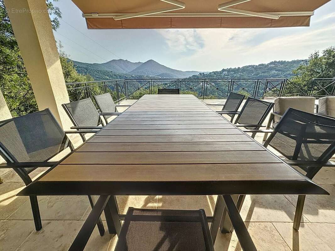 Maison à LES ADRETS-DE-L'ESTEREL