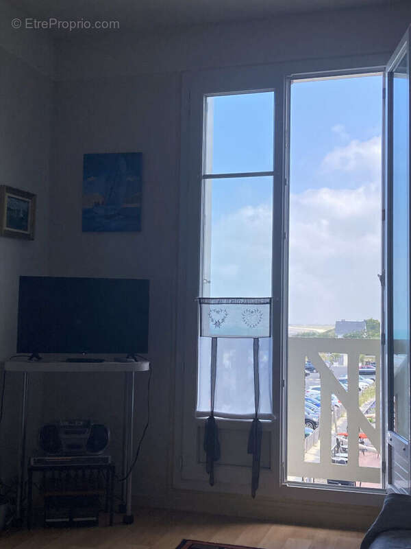 Appartement à DONVILLE-LES-BAINS