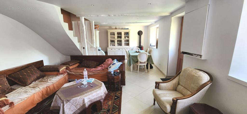 Maison à SAINT-AUBIN-LE-CAUF