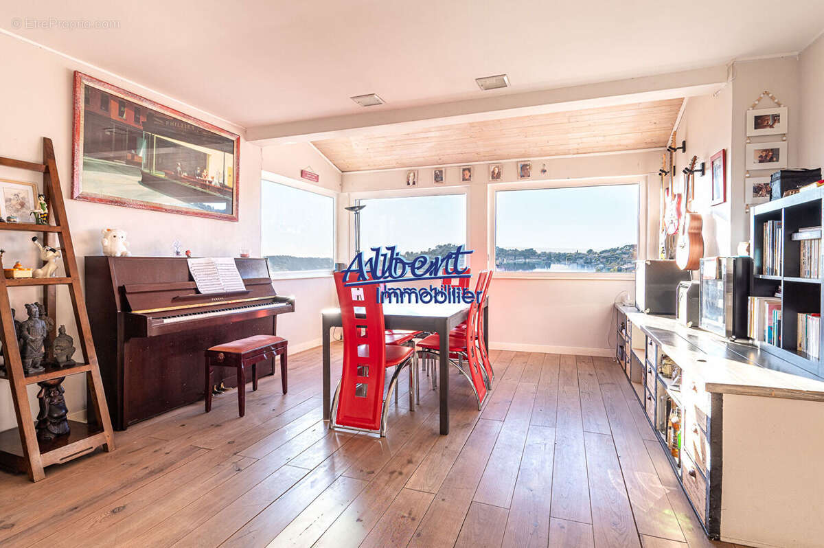 Villa spacieuse à vendre à Ollioules - Calme et confort garantis ! - photo 8