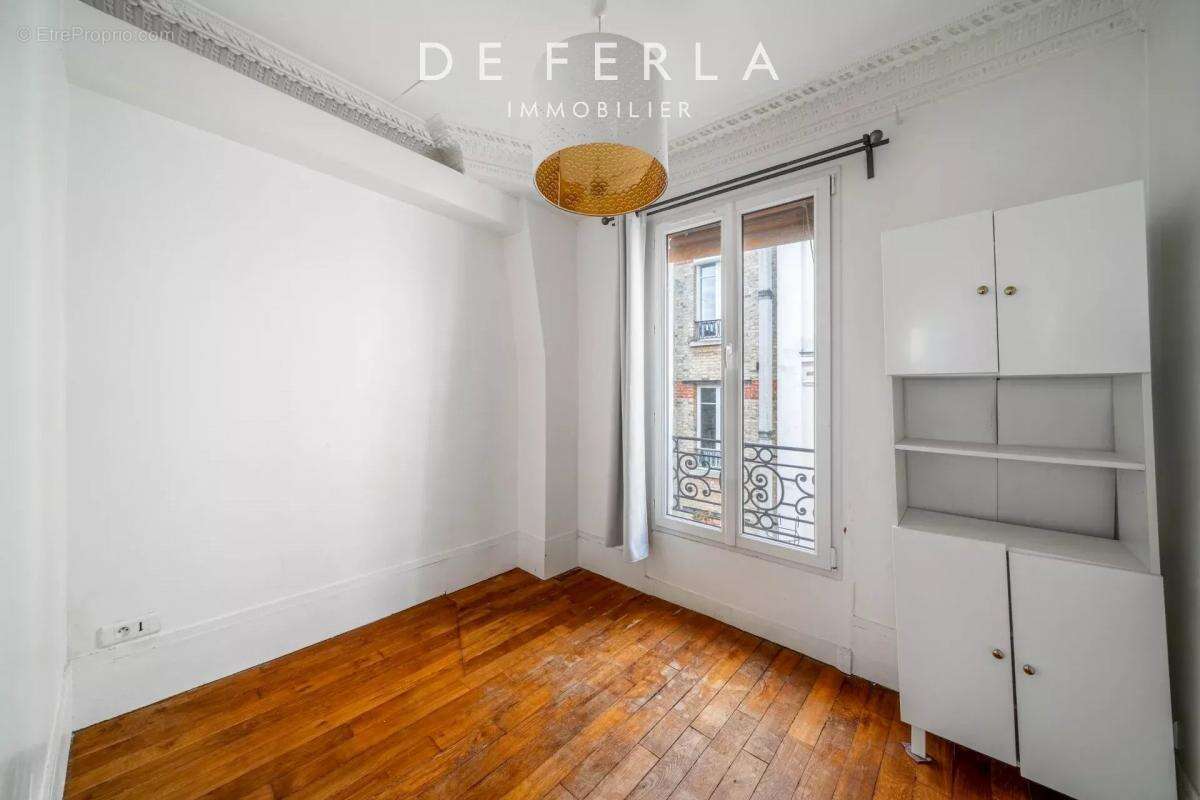 Appartement à PARIS-14E