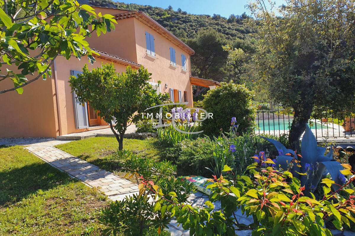 Maison à TOURRETTES-SUR-LOUP