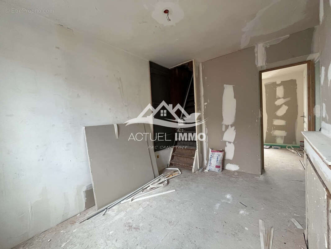 Maison 60 m2 à renover - photo 7
