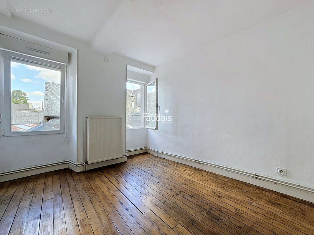 Maison 70 m² à Saint-Lo  - photo 9
