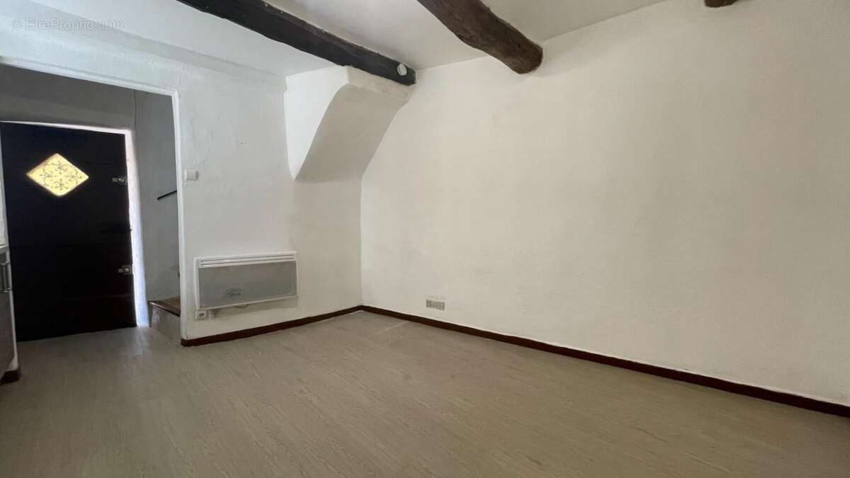 Maison de village avec terrasse à vendre 4 pièces TRETS (13) - photo 7