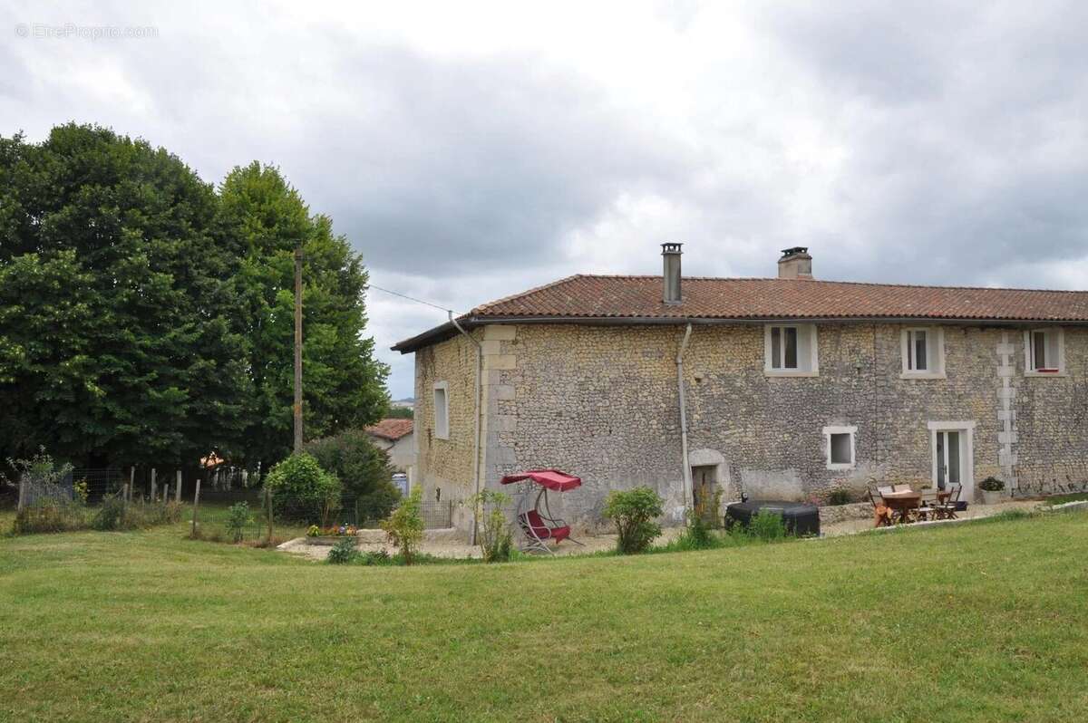 Maison à SAINT-SEVERIN