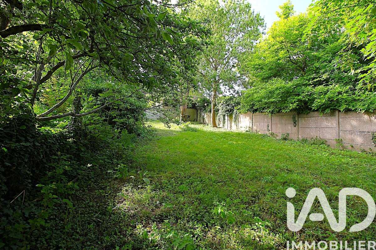 Photo 3 - Terrain à VILLECRESNES