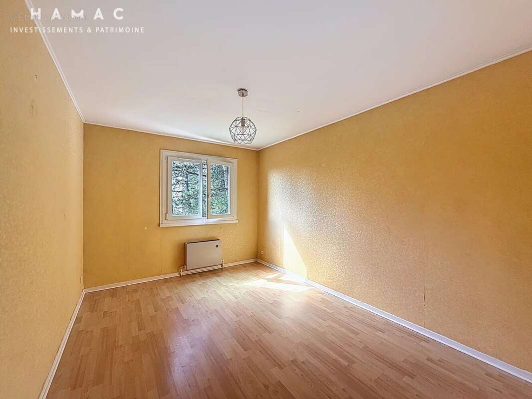 Appartement à SAINTE-FOY-LES-LYON