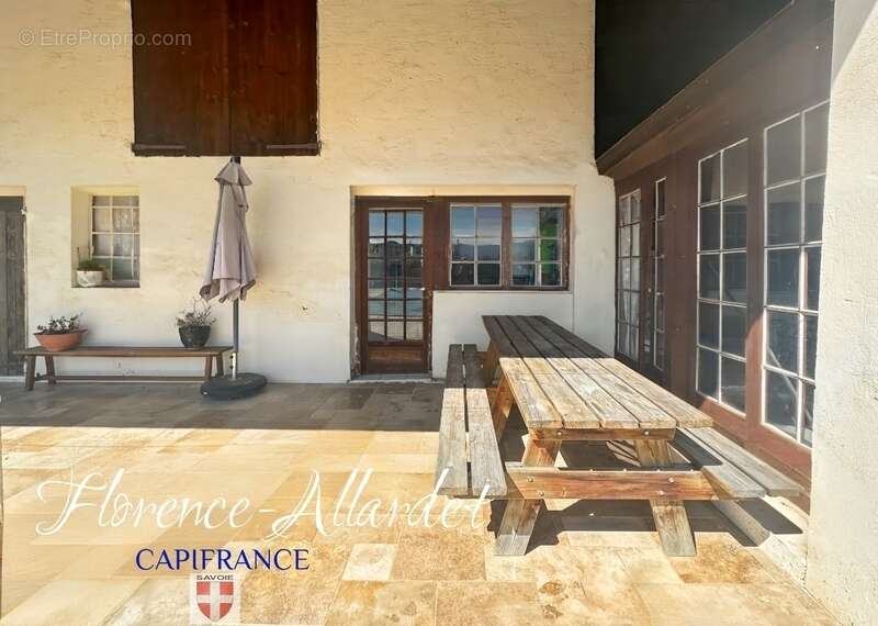 Maison à SAINT-JEOIRE-PRIEURE