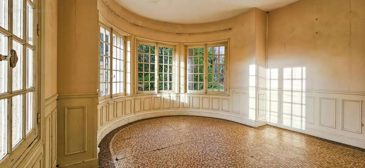 Maison à VAILLY-SUR-AISNE