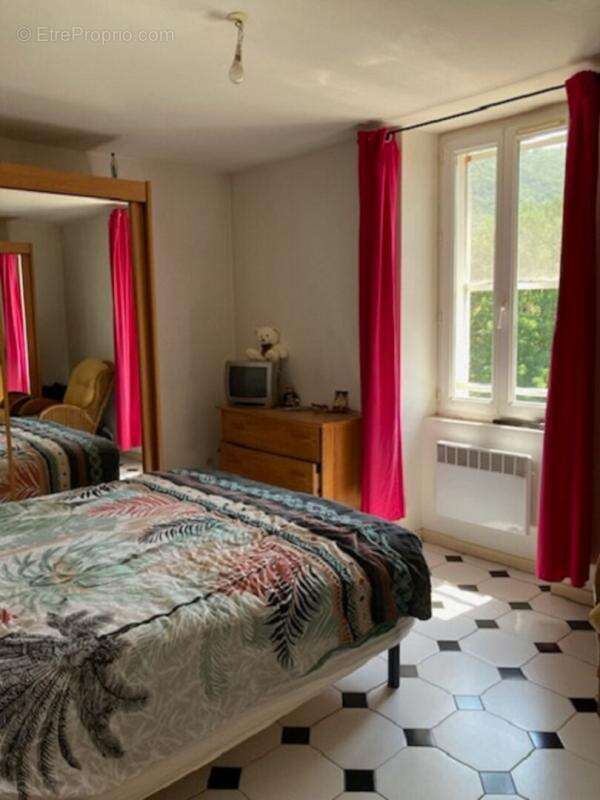 MEYRANNES (30) , Immeuble de rapport de 264 m² (4 lots) , Excellent DPE (C/A) ? Compteurs individuels - photo 14