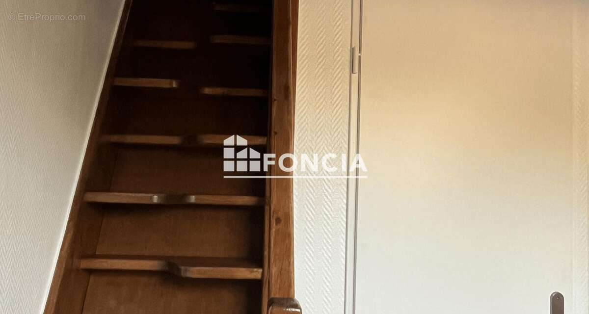 Exclusivite proche  fac citadelle studio bis de 21.30 loi carrez soit 26.64 au sol avec coin nuit - photo 7