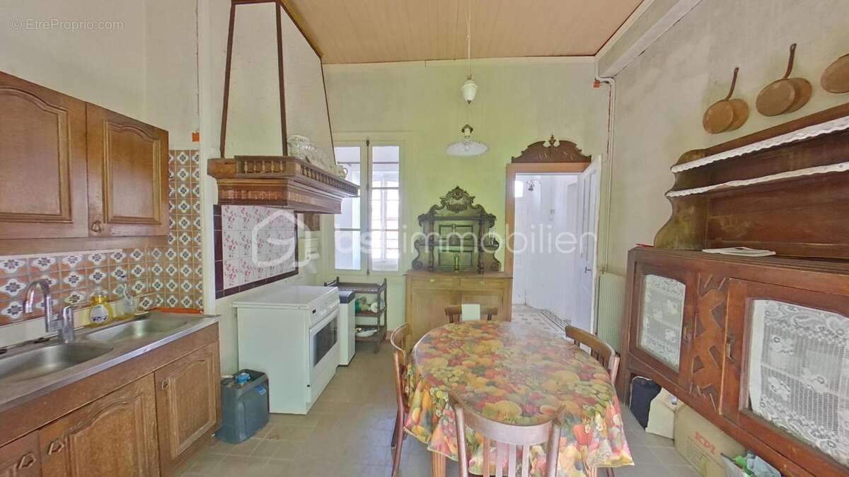 Maison à COURGENAY