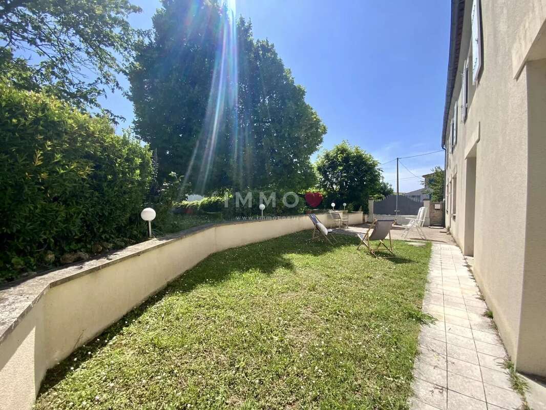 Maison à SAINT-FORT-SUR-GIRONDE