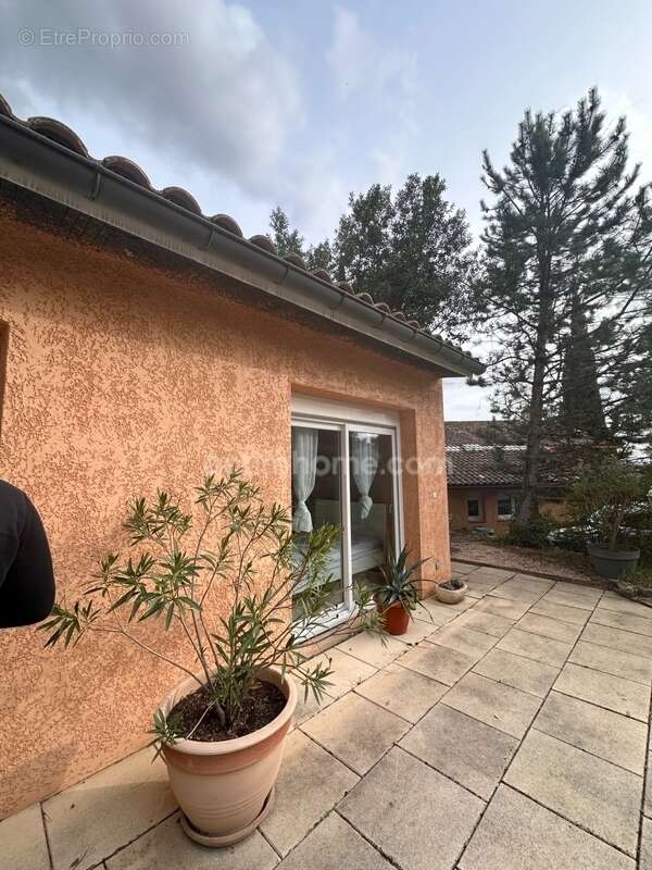 Villecroze – Propriété de charme avec studio indépendant, piscine et fort potentiel - photo 15