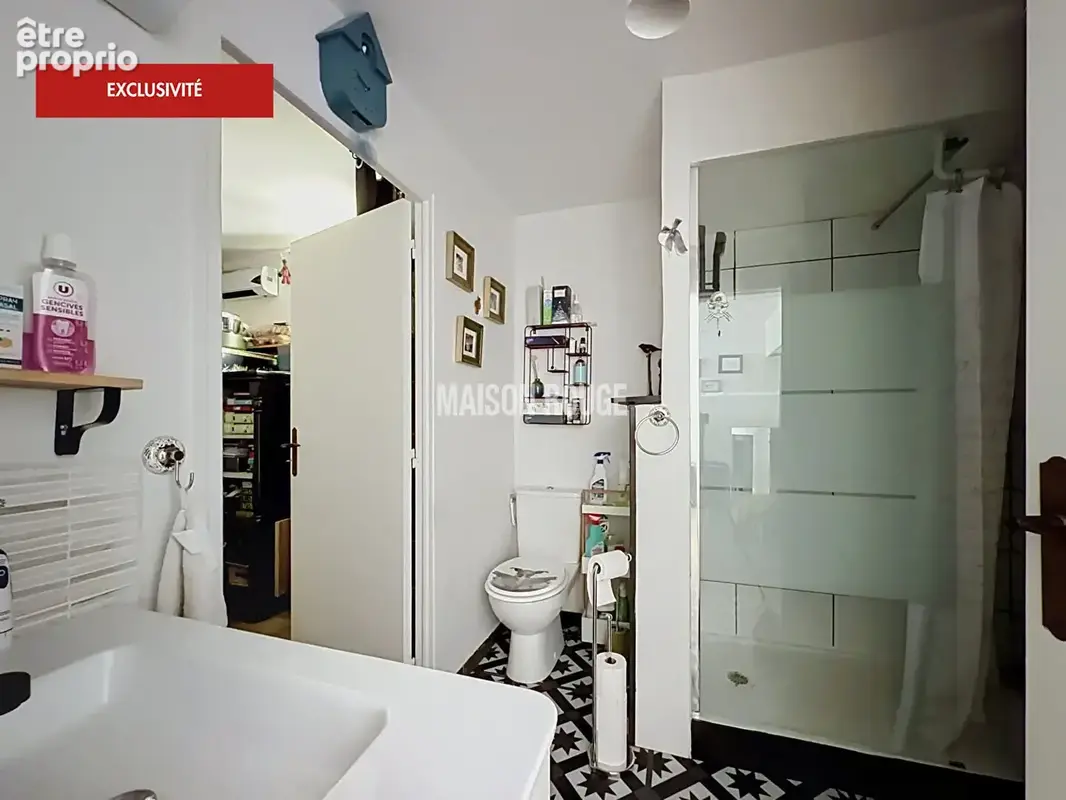 SAINT-BRIEUC - Maison rénovée avec soin - 4 chambres, vie de plain-pied et jardin intimiste - photo 13