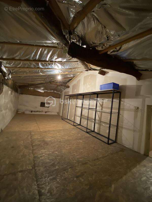 Appartement à SAINT-GENIS-LES-OLLIERES