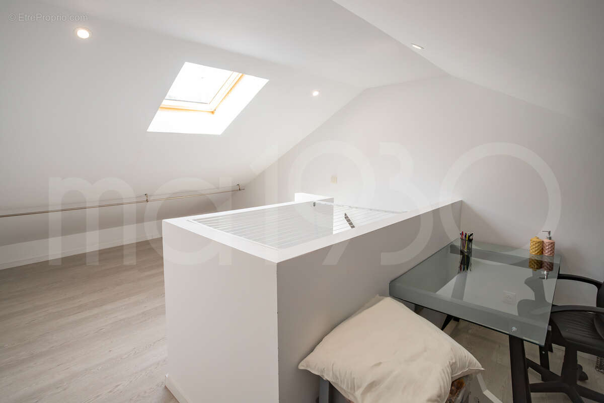 Un triplex avec terrasse en plein centre! - photo 12