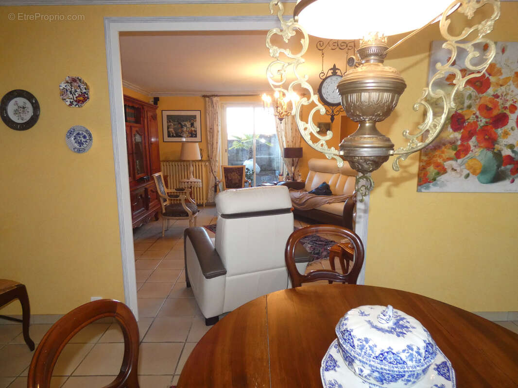 Maison à COMMENTRY