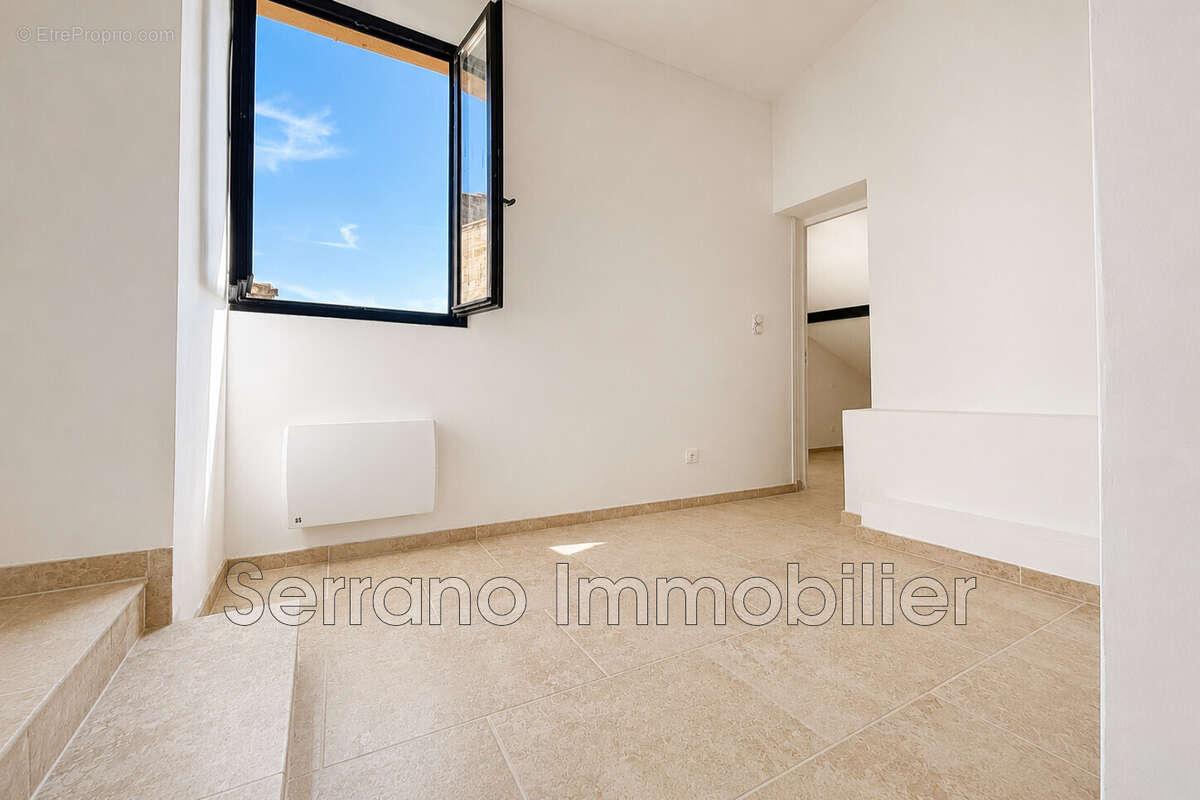 Appartement 34 m² à Beaucaire  - photo 3