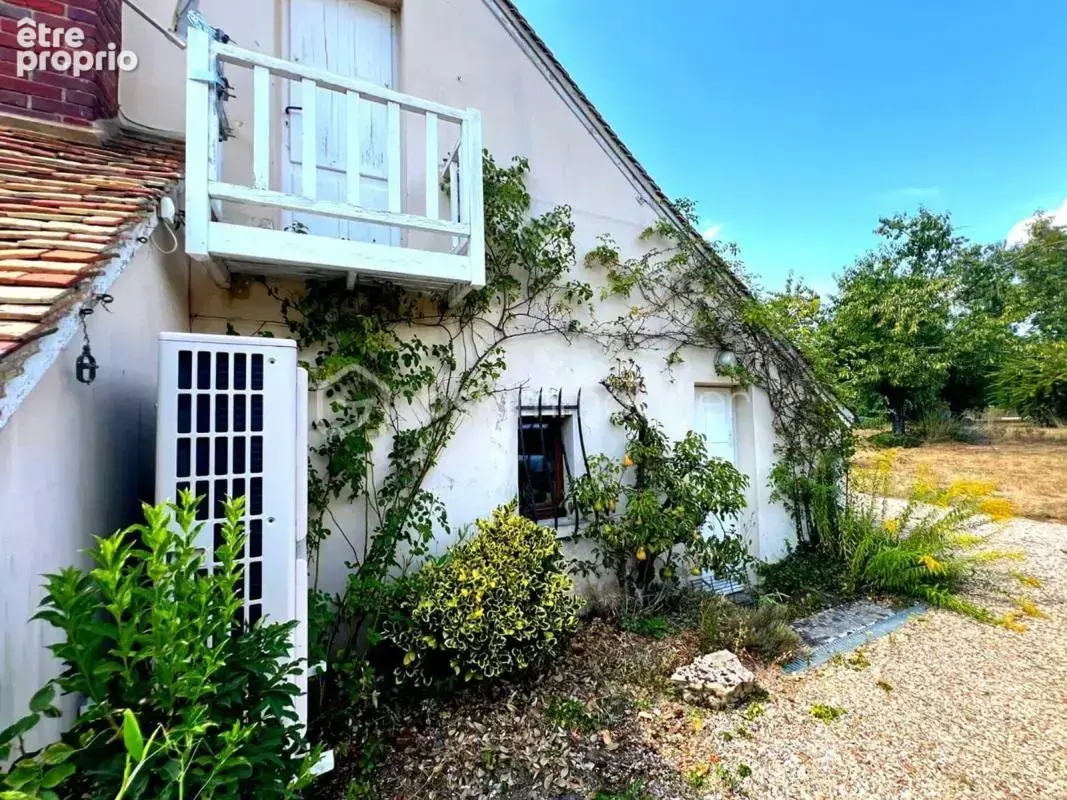 Charmante longère endroit privilégié – 4 chambres – terrain de 1 920 m² – fort potentiel - photo 4