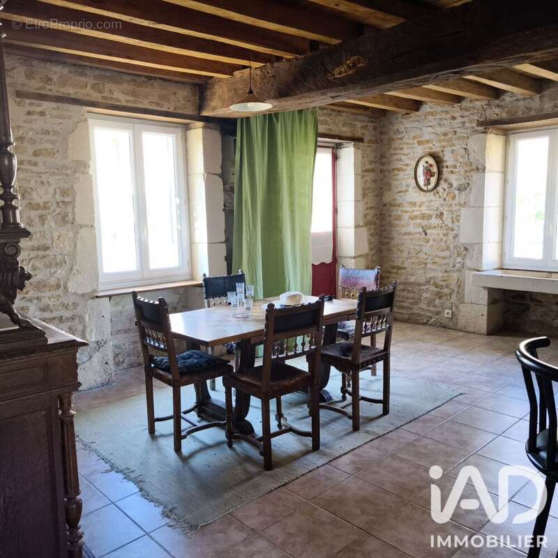 Maison 157 m² à Brosses  - photo 2