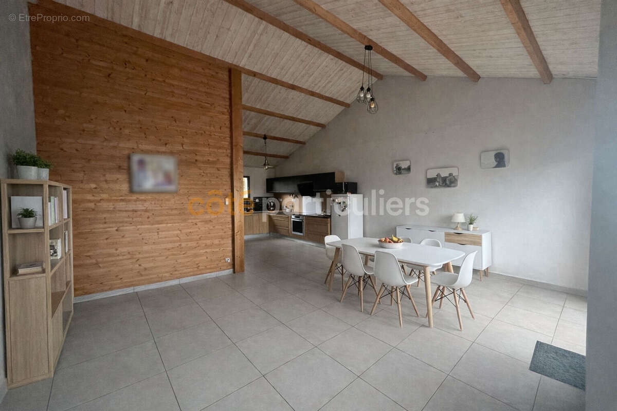 Maison à SAINT-ANDRE-TREIZE-VOIES