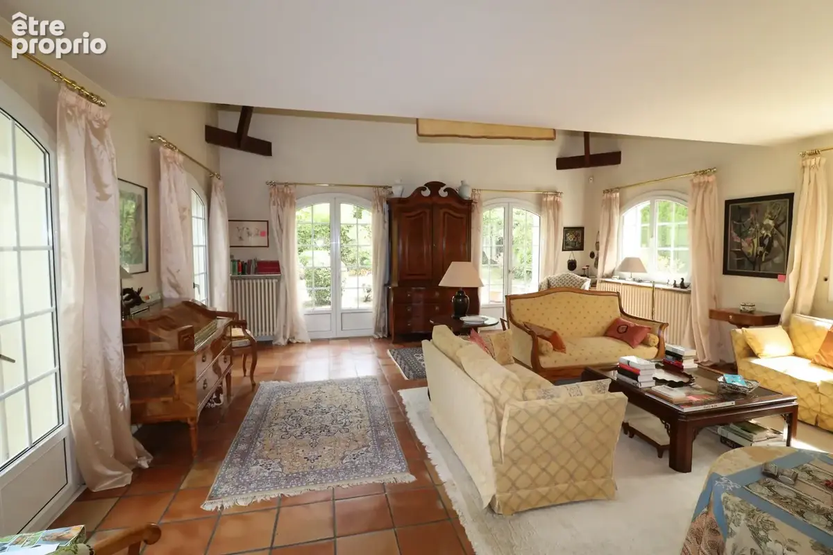 Maison 205 m² à Louveciennes  - photo 4