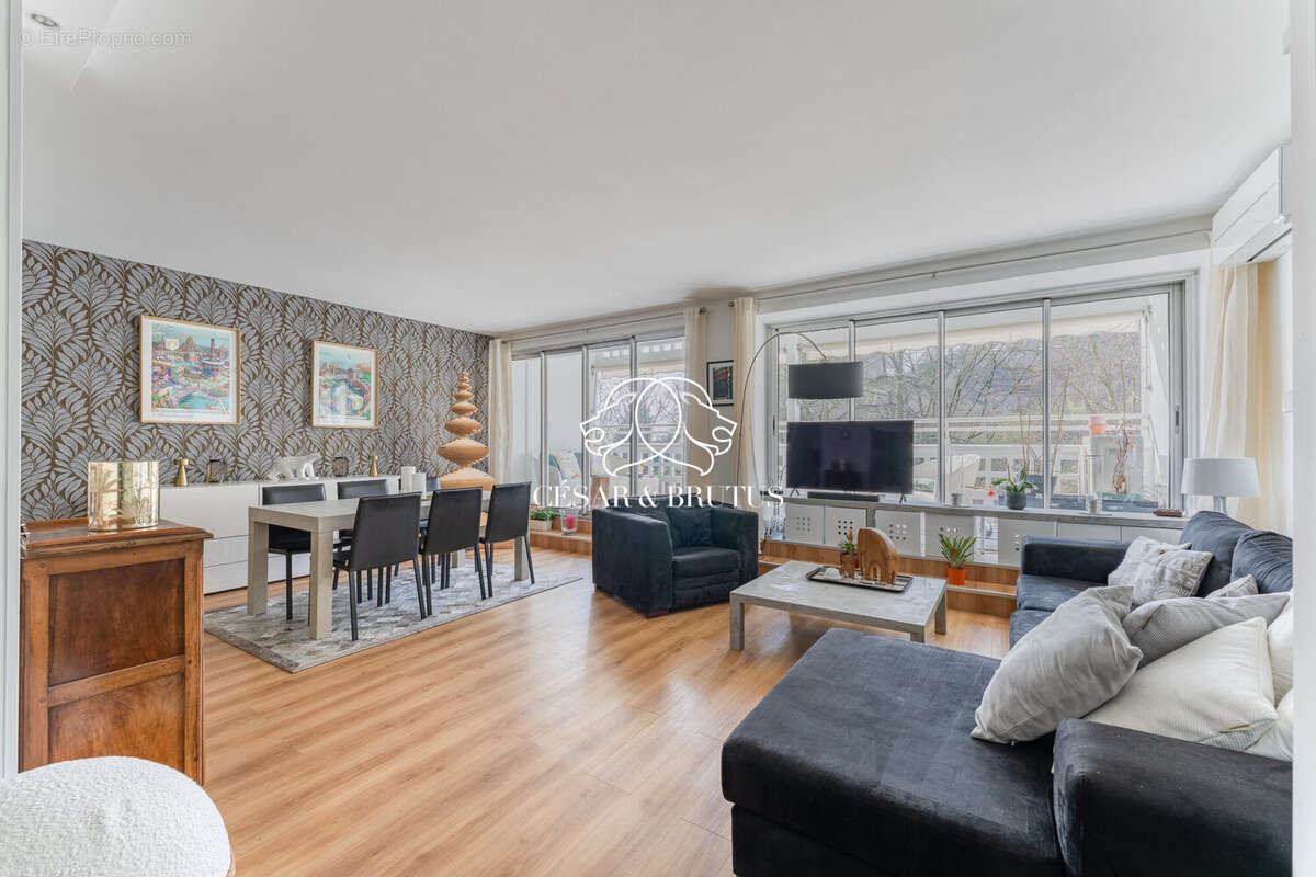 Appartement à SAINTE-FOY-LES-LYON