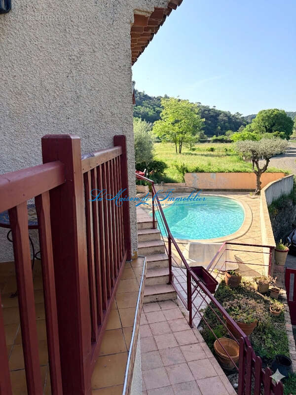 Anduze, proche des commodités à pied, maison traditionnelle de type F4 sur 2165 m2 de terrain avec piscine - photo 3