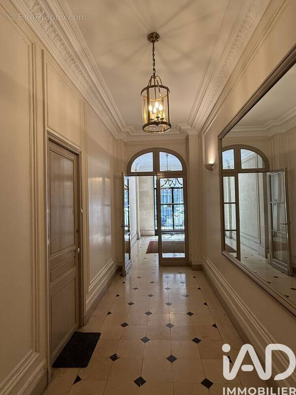 Photo 1 - Appartement à PARIS-15E