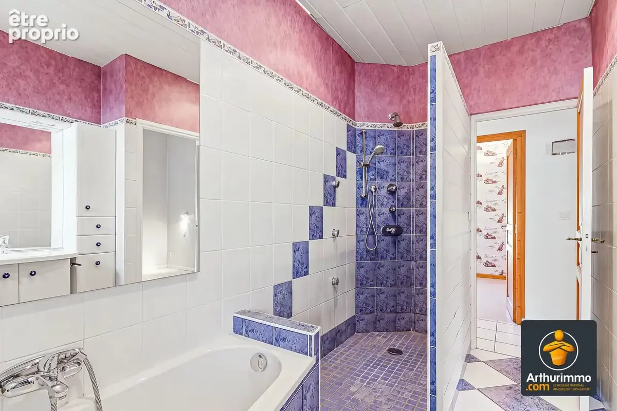 Maison 180 m² – 5 chambres – terrain plat de 3 020 m² – 143 m² de garages - photo 12