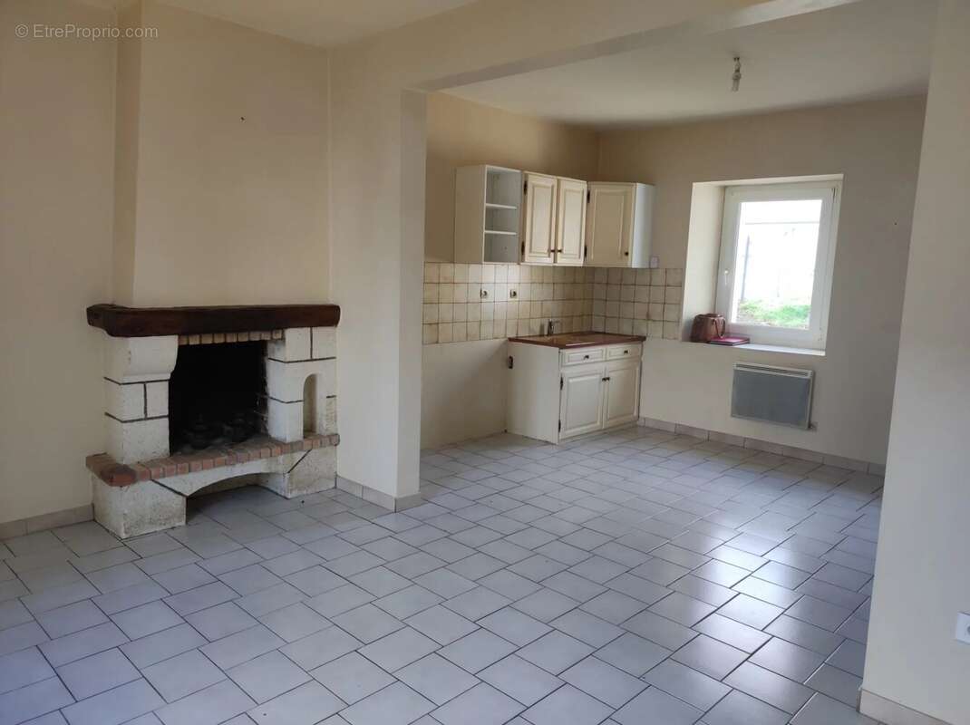 Maison à CHATELAUDREN