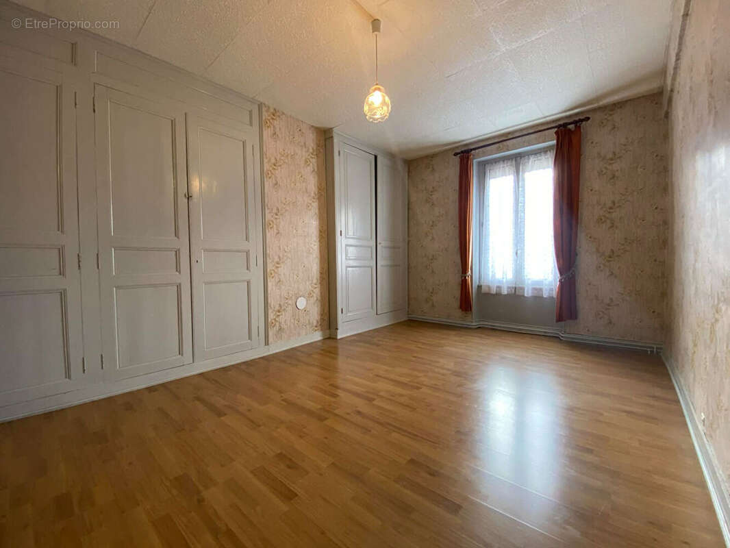 Maison à NEUILLY-SAINT-FRONT