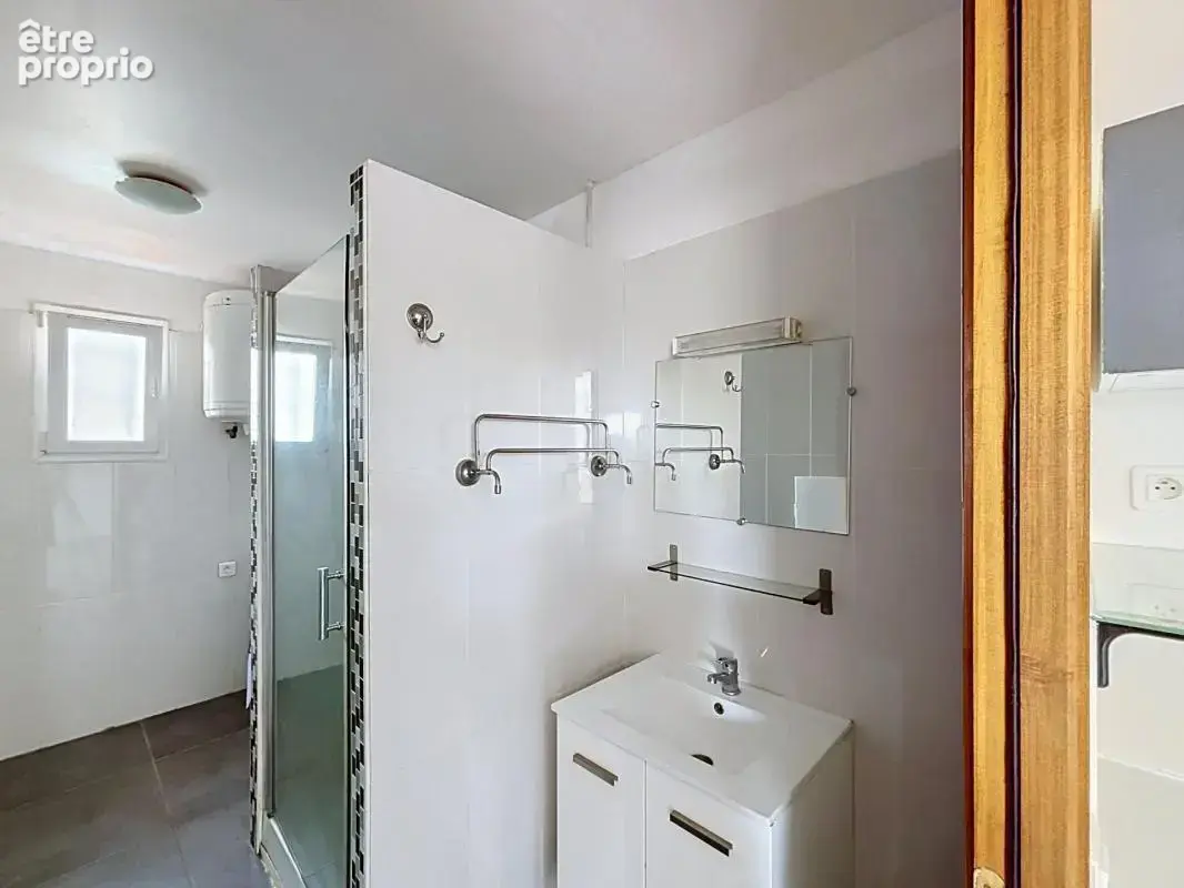 Marseille 13ᵉ – propriété de 167 m² – 4 logements indépendants – piscine – 2 garages- dpe a - photo 11