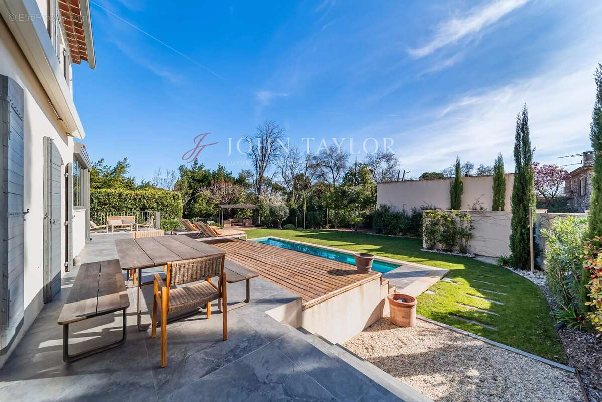 Maison à MAUSSANE-LES-ALPILLES